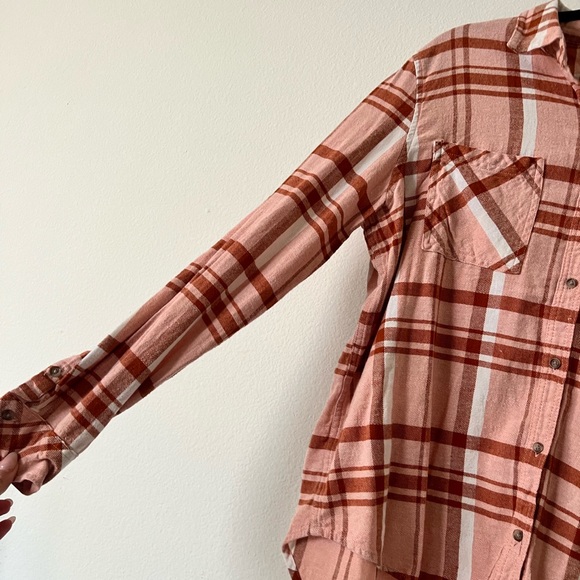 Universal Thread Pink Flannel - Picture 6 of 6